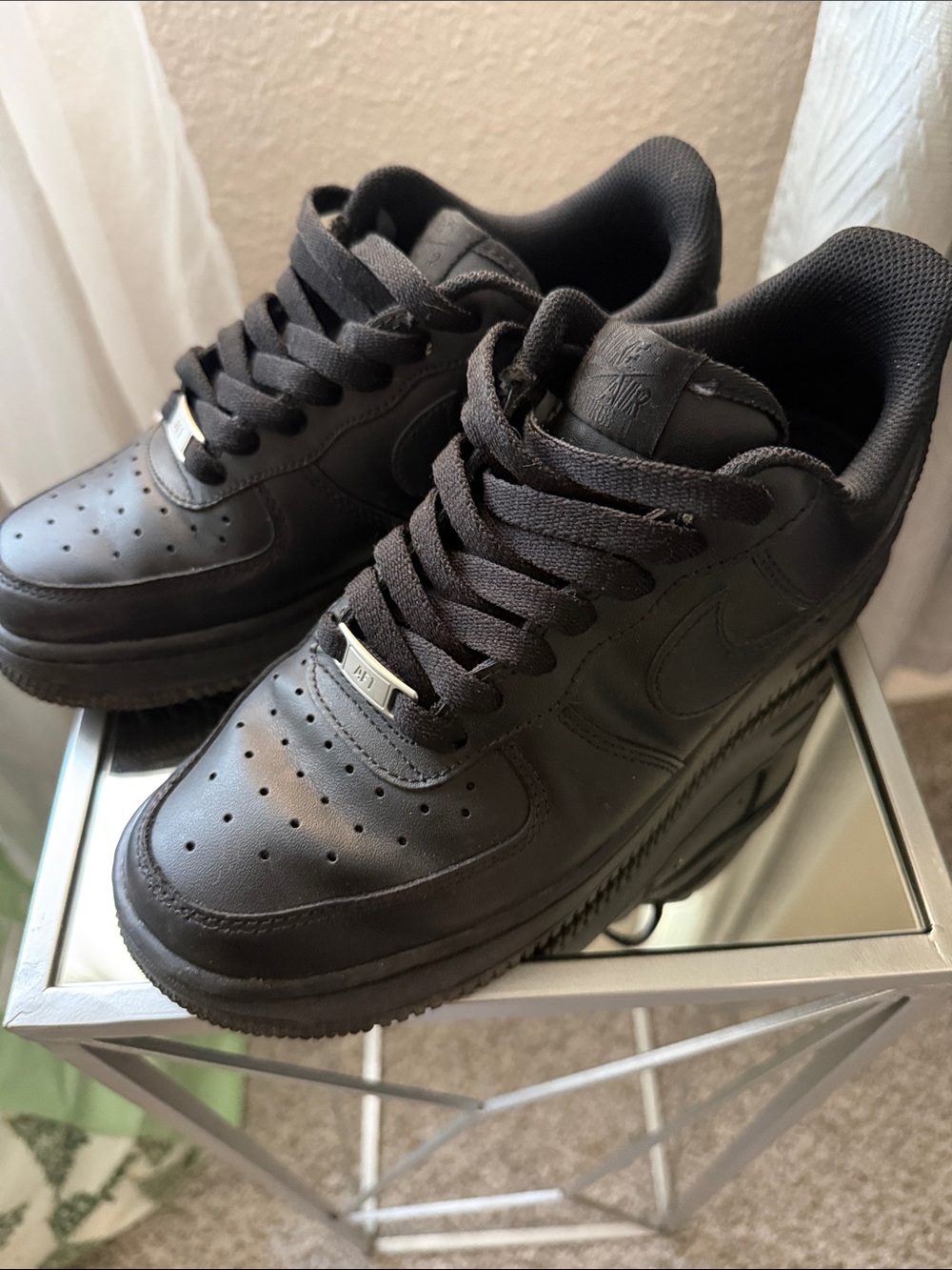 Nike Black Leather Low-Top Sneakers